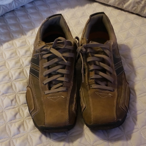 Shoes - Picture 2 of 6